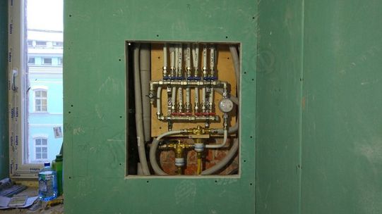 Люк под покраску Премиум-универсал для установки в потолок 530*960, 4 замка защелки, тросики Люк под покраску Премиум-универсал для установки в потолок 530*960, 4 замка защелки, тросики