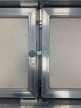 Люк под плитку Техно 2 створки 1400*1500 Люк под плитку Техно 2 створки 1400*1500